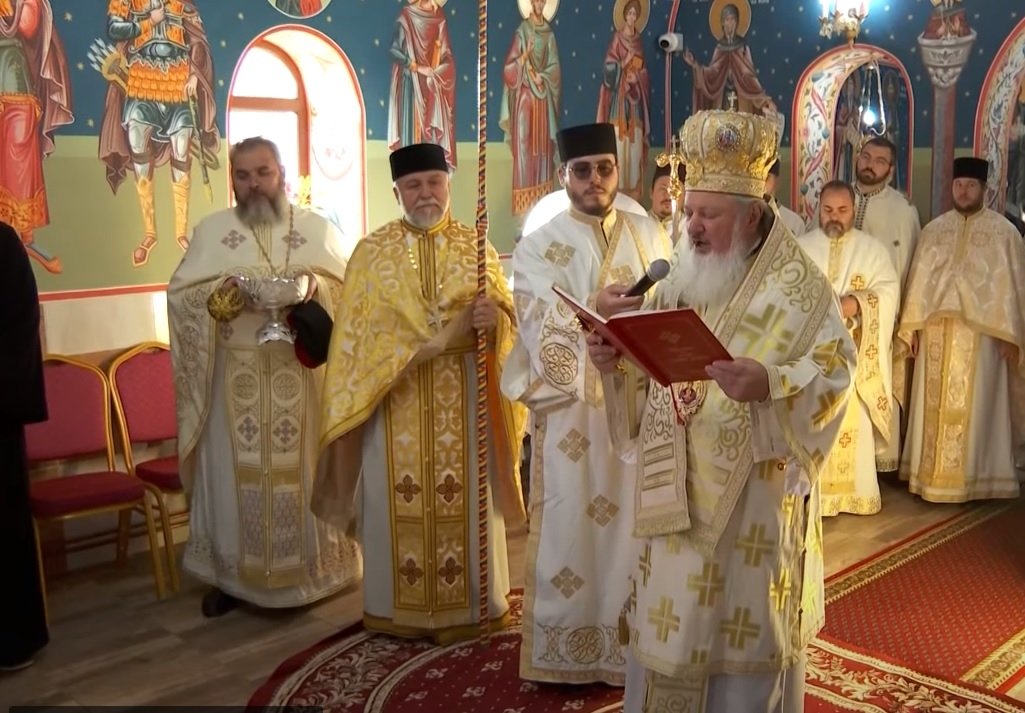 Biserică înnoită pentru credincioșii parohiei prahovene Rotari 234059