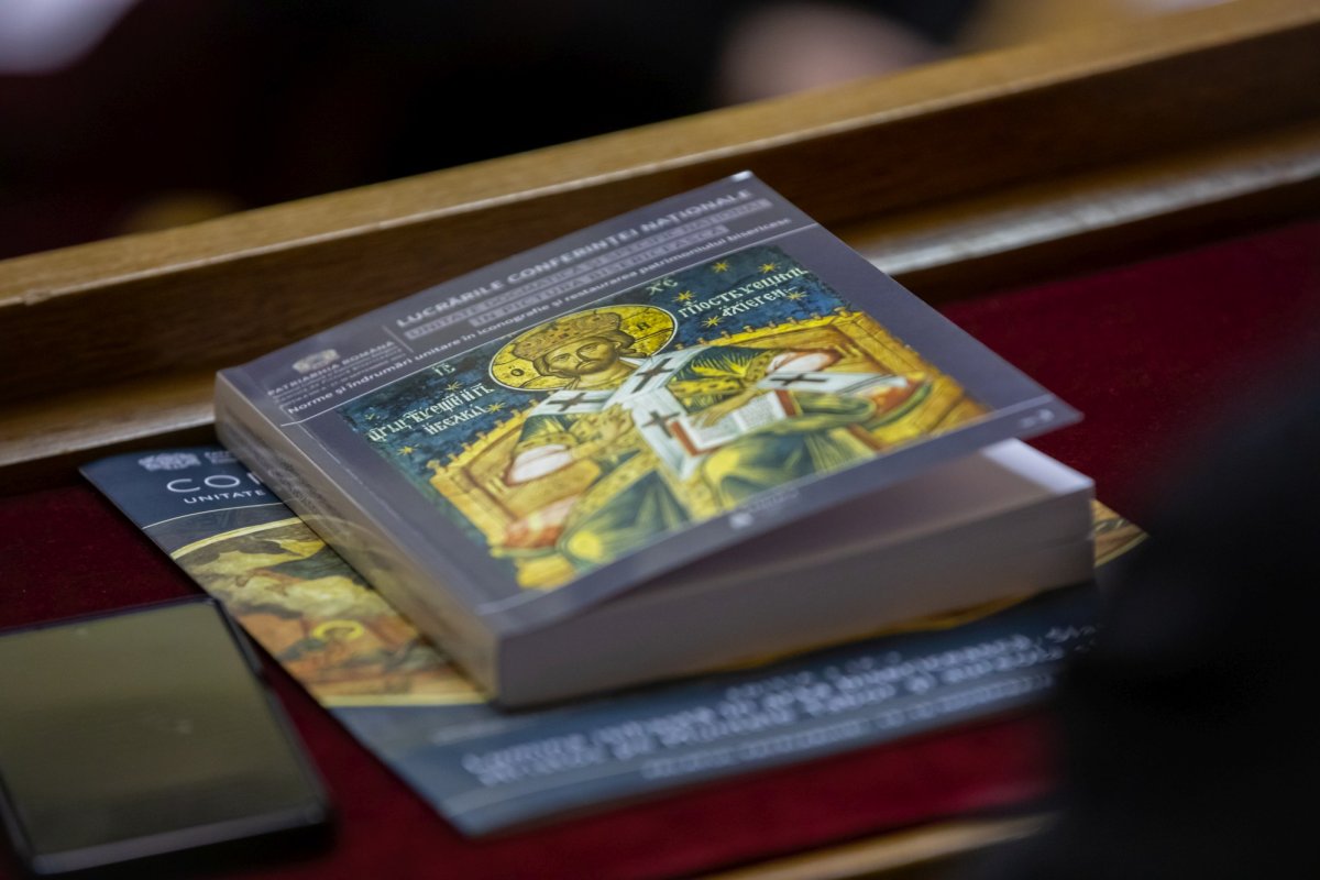 Conferință dedicată artei bisericești la Palatul Patriarhiei 234051
