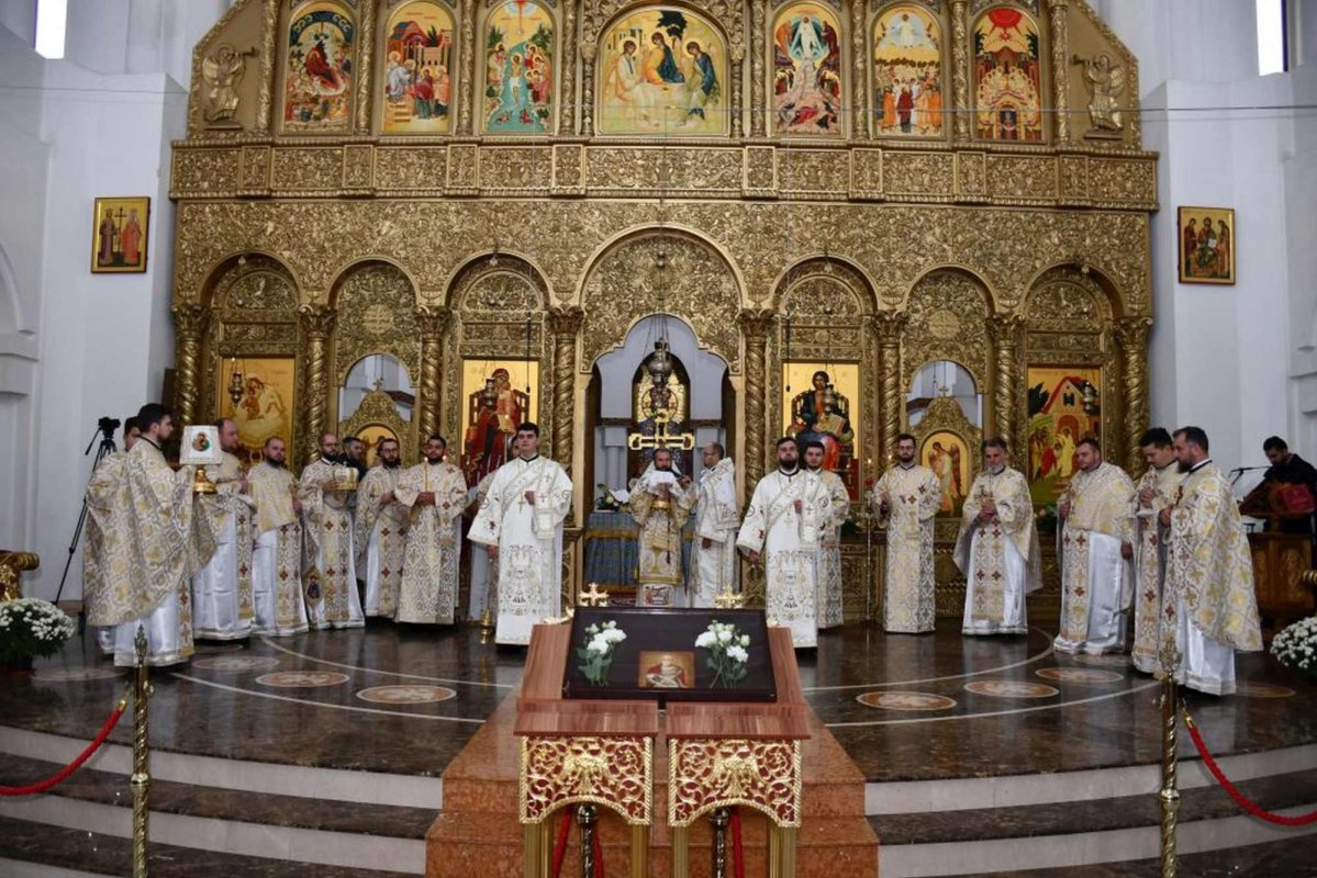 Hirotonie întru diacon la Catedrala Episcopală din Caransebeș 234072