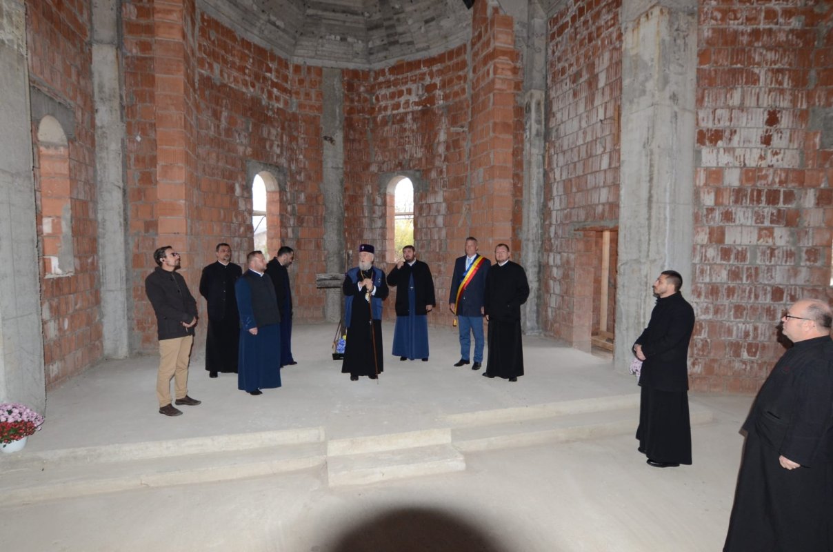 Vizite pastorale la parohii din județul Dâmbovița 234161