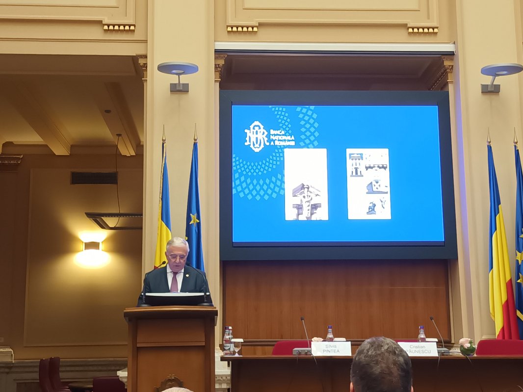 O emoționantă lansare postumă 234375