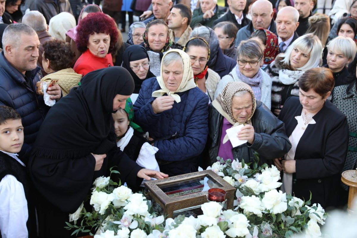 Sărbătoare la Biserica „Sfinții Arhangheli Mihail și Gavriil” din Baia Mare 234308