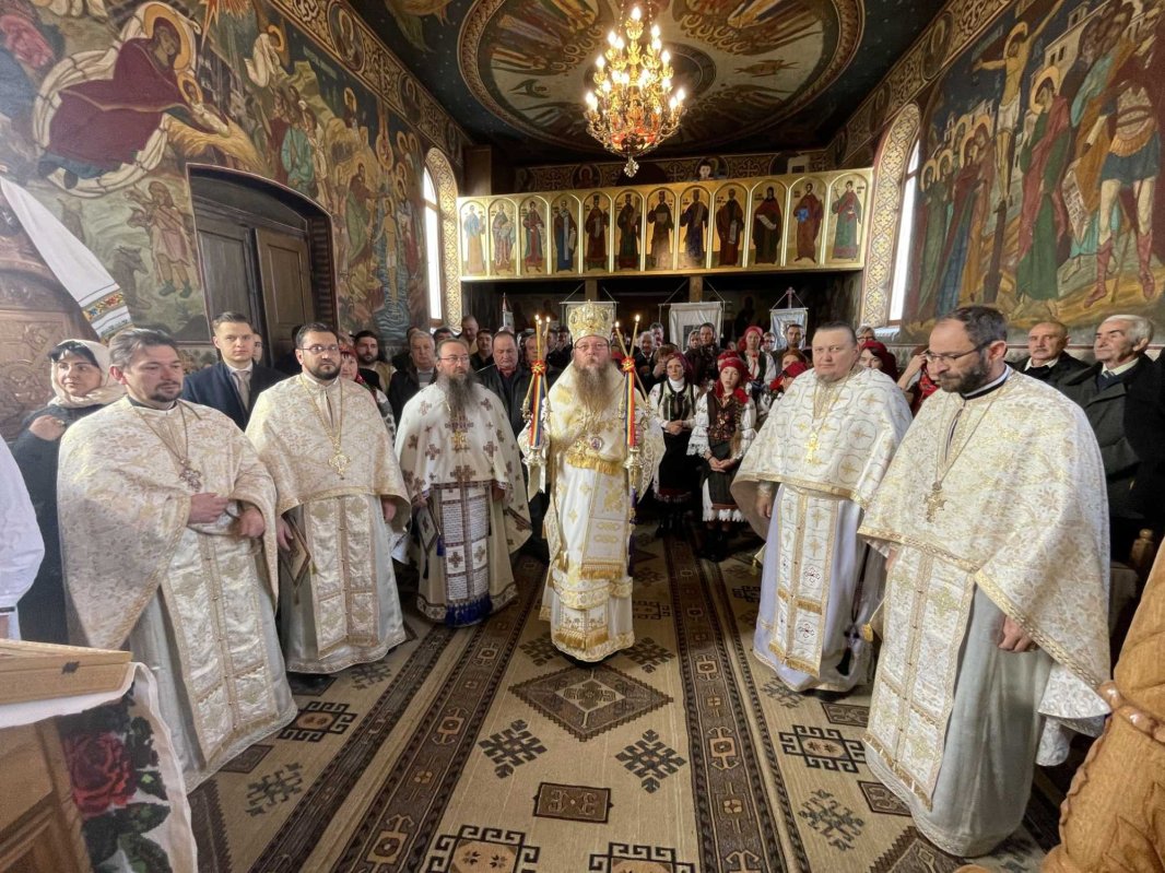 Slujiri arhiereşti în Episcopia Covasnei şi Harghitei 234317