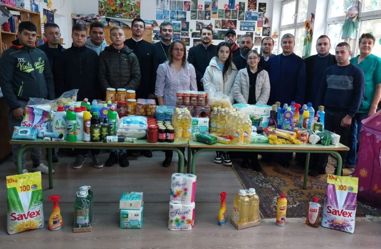 Acțiune socială organizată de parohii dâmbovițene 234435