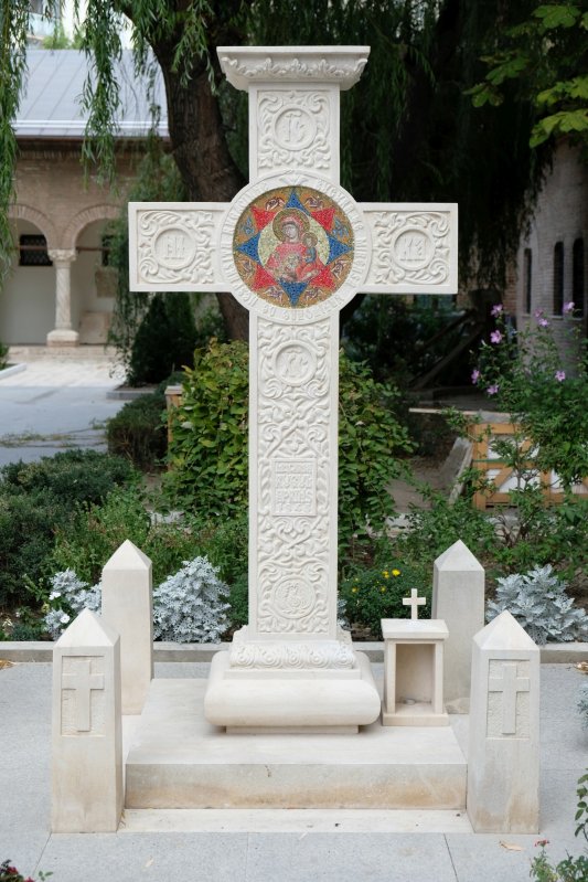 Părintele Daniil Sandu Tudor, poetul mistic 234387