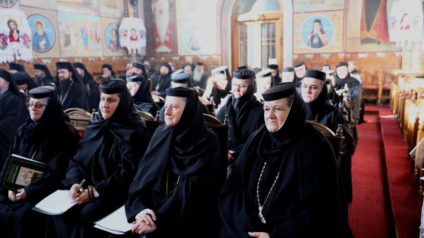 Sinaxă monahală în Episcopia Maramureşului şi Sătmarului 234426