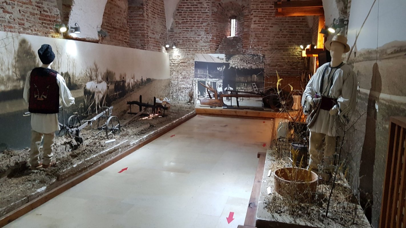 Casa Băniei, etalon al artei populare româneşti 234452