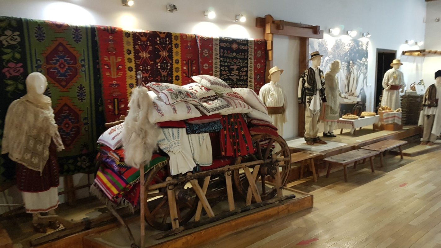 Casa Băniei, etalon al artei populare româneşti 234454