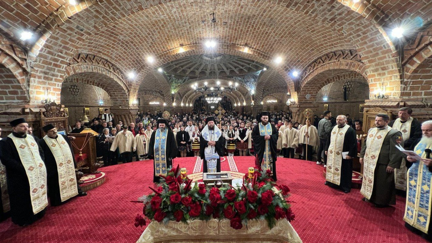 Cinstitul Brâu al Maicii Domnului, la Catedrala Episcopală din Baia Mare 234513