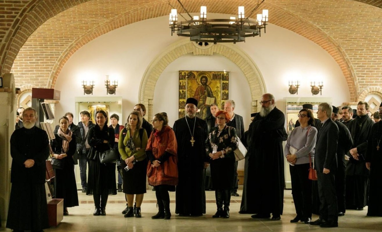 Expoziția „Rugăciune și paisianism reflectată în obiectele de patrimoniu din epocă”, la Iași 234521