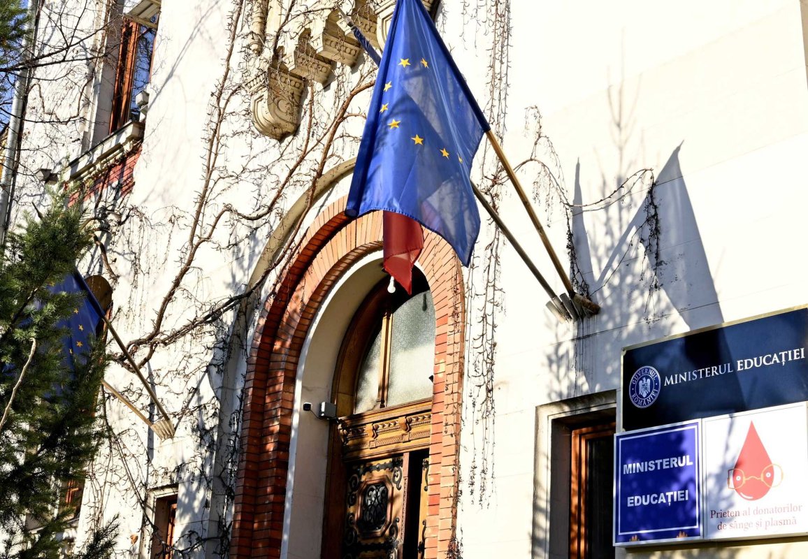 Ministerul Educaţiei, amendat pentru discriminare în acordarea burselor 234492