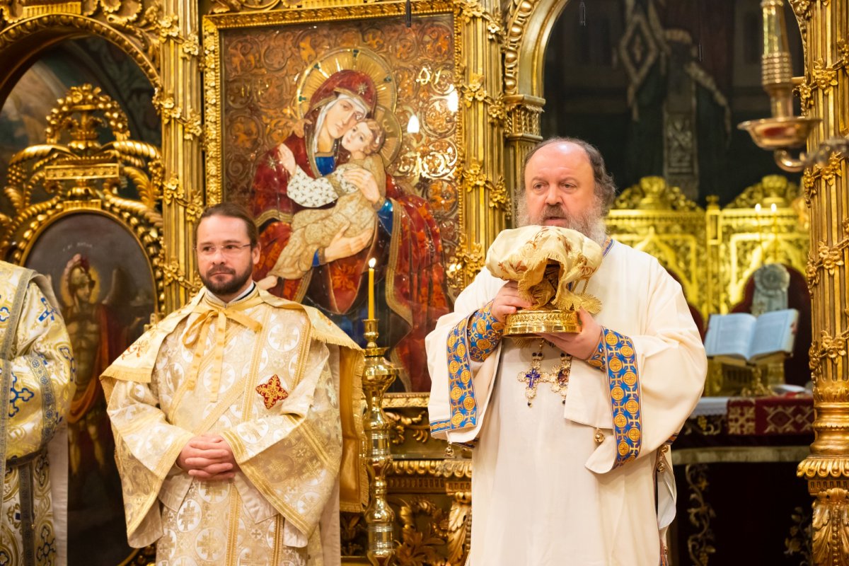 Preacinstire adusă Maicii Domnului la Catedrala Patriarhală 234737