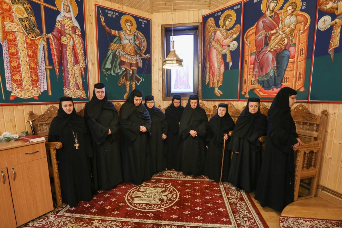 Binecuvântare pentru obștea Mănăstirii Podul Bulgarului 234886