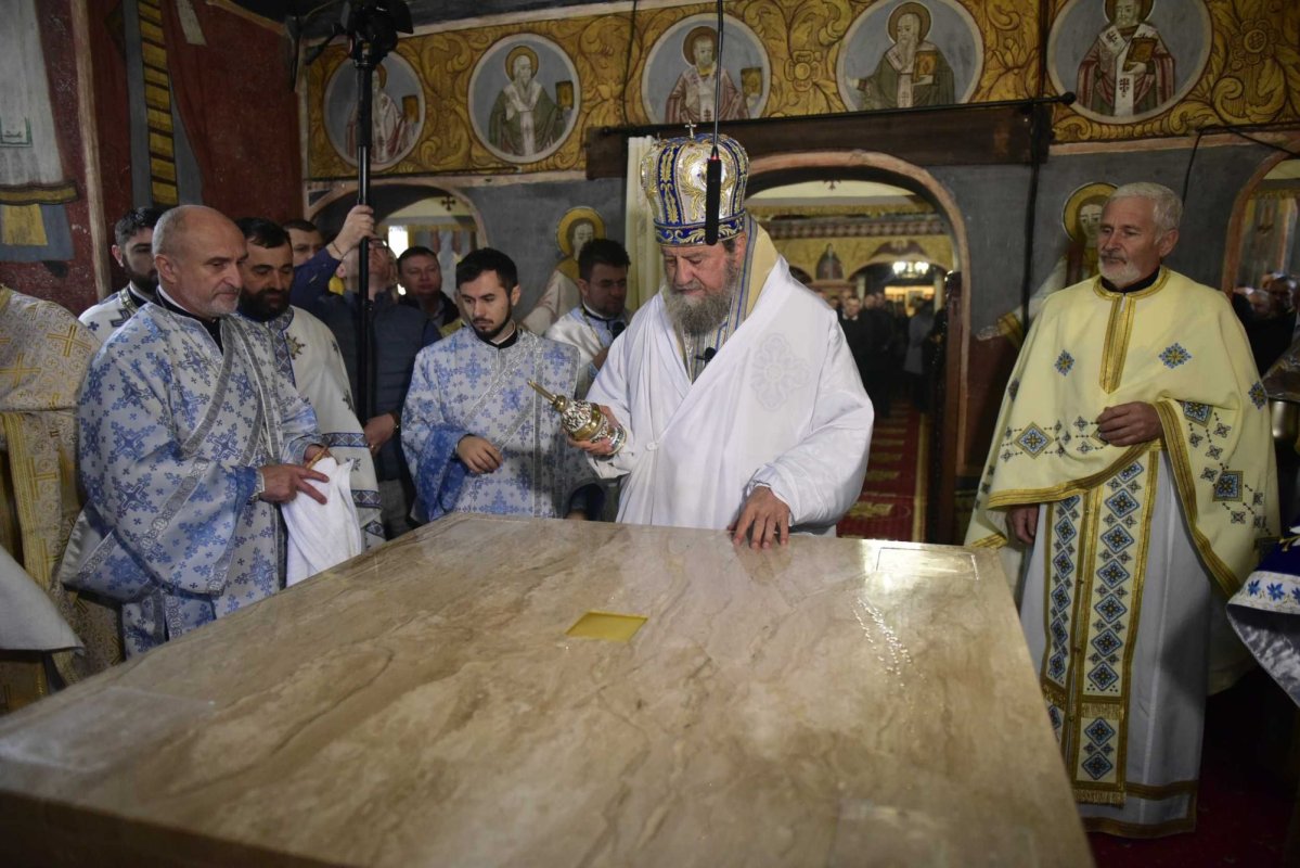 Biserica „Buna Vestire” din Jina, județul Sibiu, a fost resfințită 234860