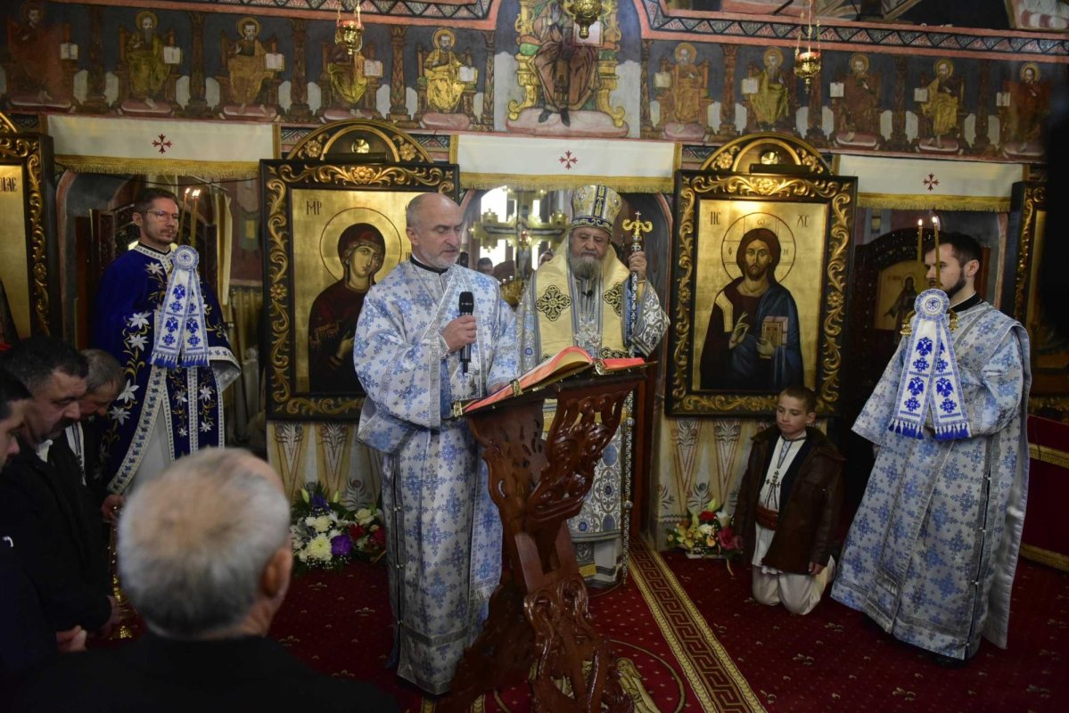 Biserica „Buna Vestire” din Jina, județul Sibiu, a fost resfințită 234863