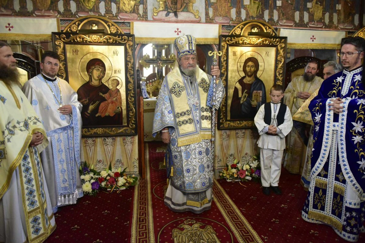 Biserica „Buna Vestire” din Jina, județul Sibiu, a fost resfințită 234864