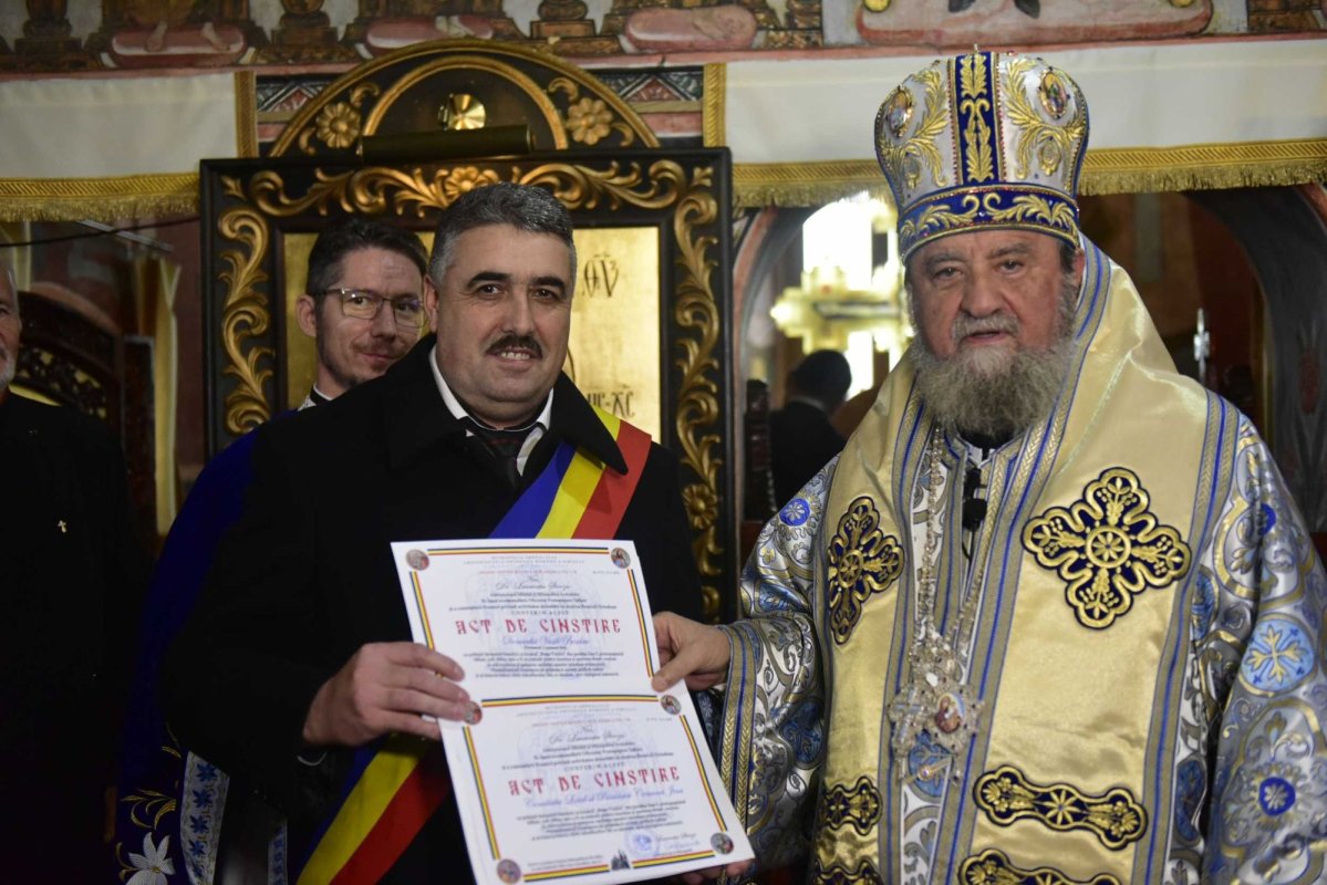 Biserica „Buna Vestire” din Jina, județul Sibiu, a fost resfințită 234867