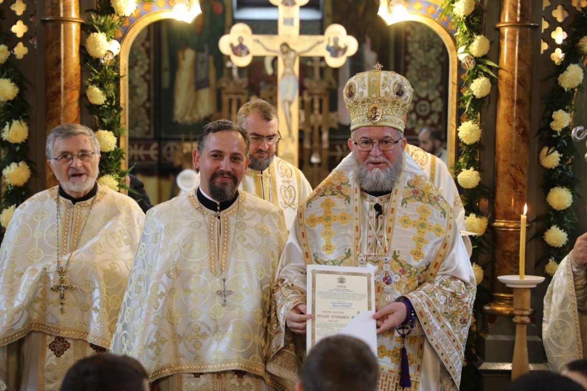 Sfânta Liturghie arhierească în Parohia Bârsana Centru, Maramureş 234977