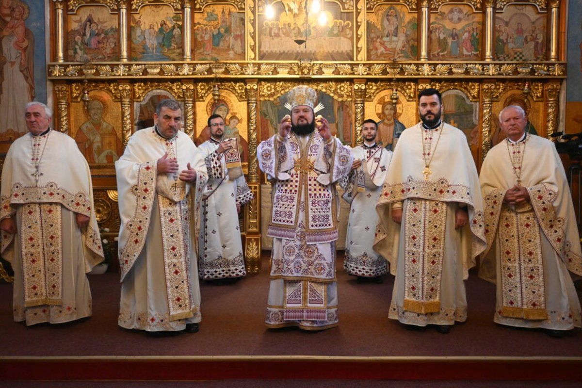 Slujiri arhiereşti în parohii sălăjene 234987