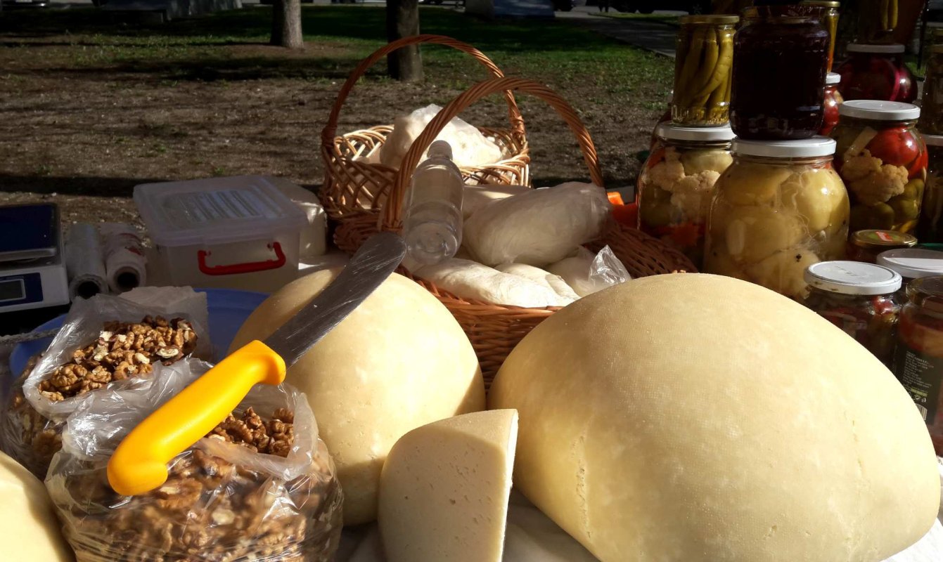 Târg cu produse de la stână  234972