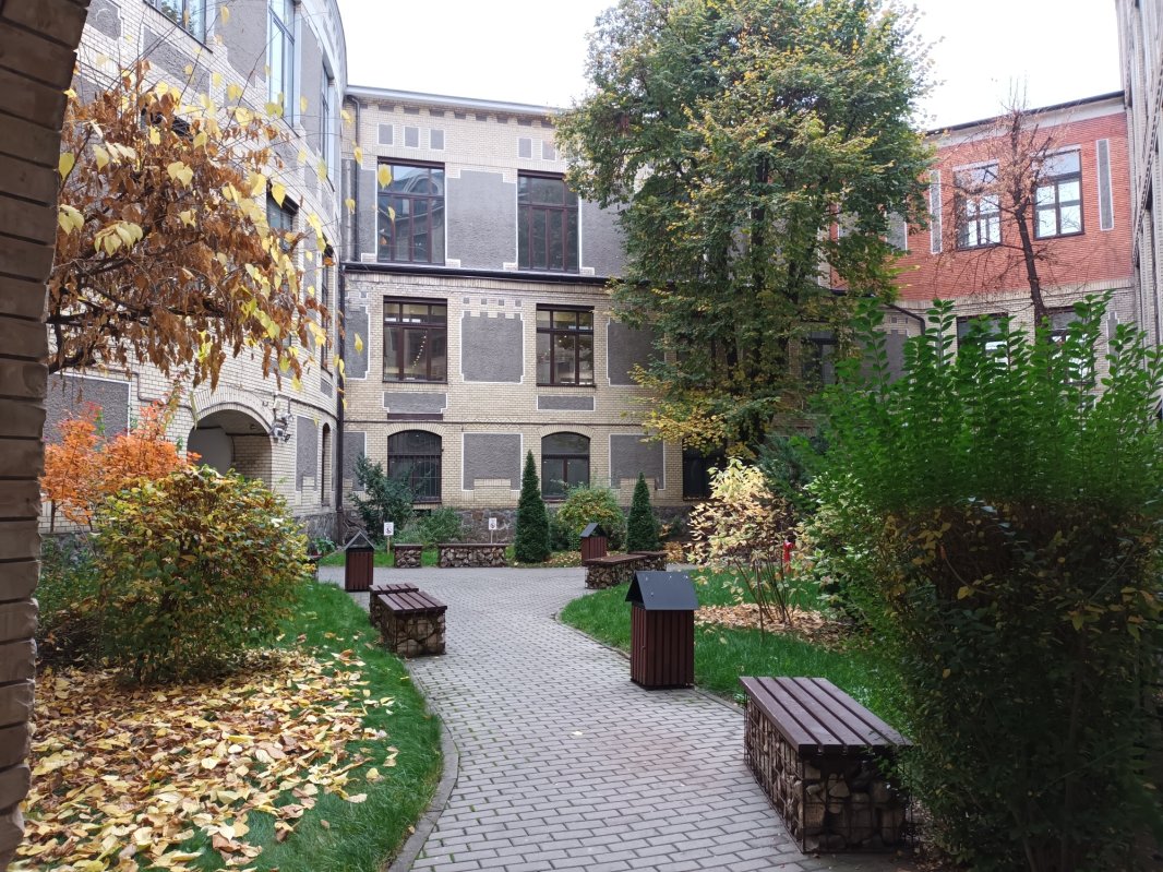 Nouă milioane de pagini digitizate 235102