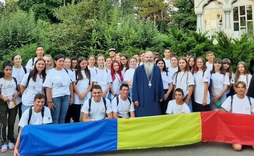 Bursele „Episcopul Ioachim Mareș” în Episcopia Hușilor 235265