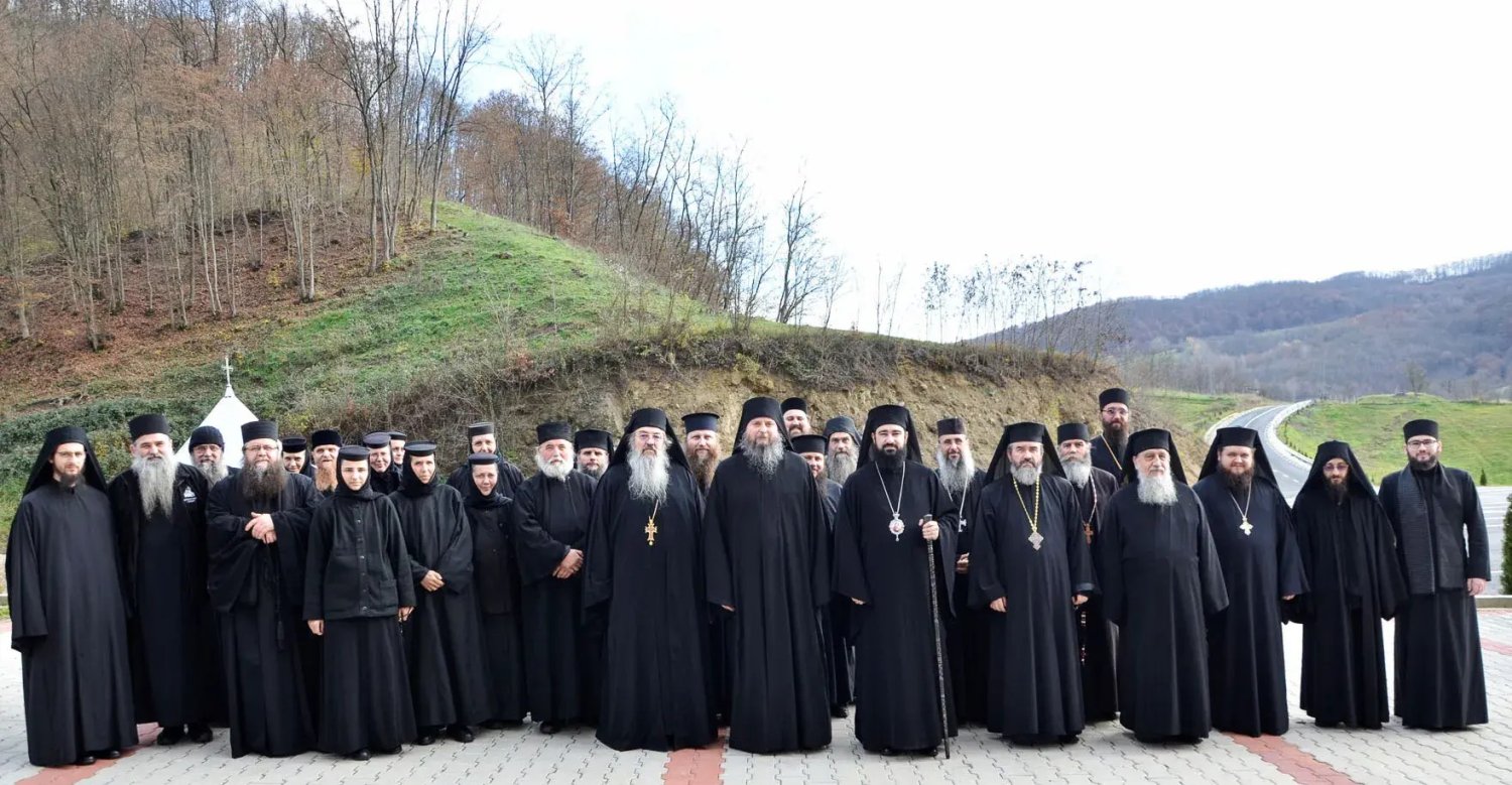Sinaxă monahală şi conferinţe în Eparhia Devei și Hunedoarei 235253