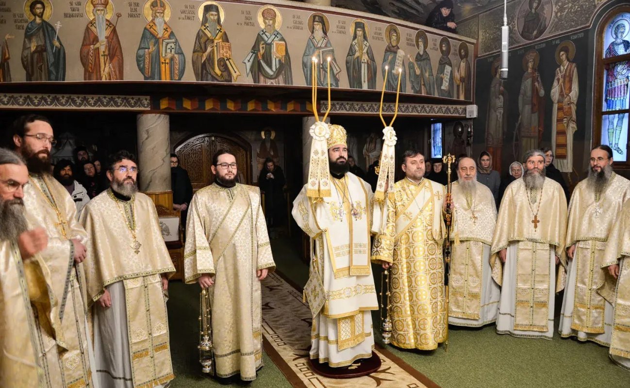 Sinaxă monahală şi conferinţe în Eparhia Devei și Hunedoarei 235255