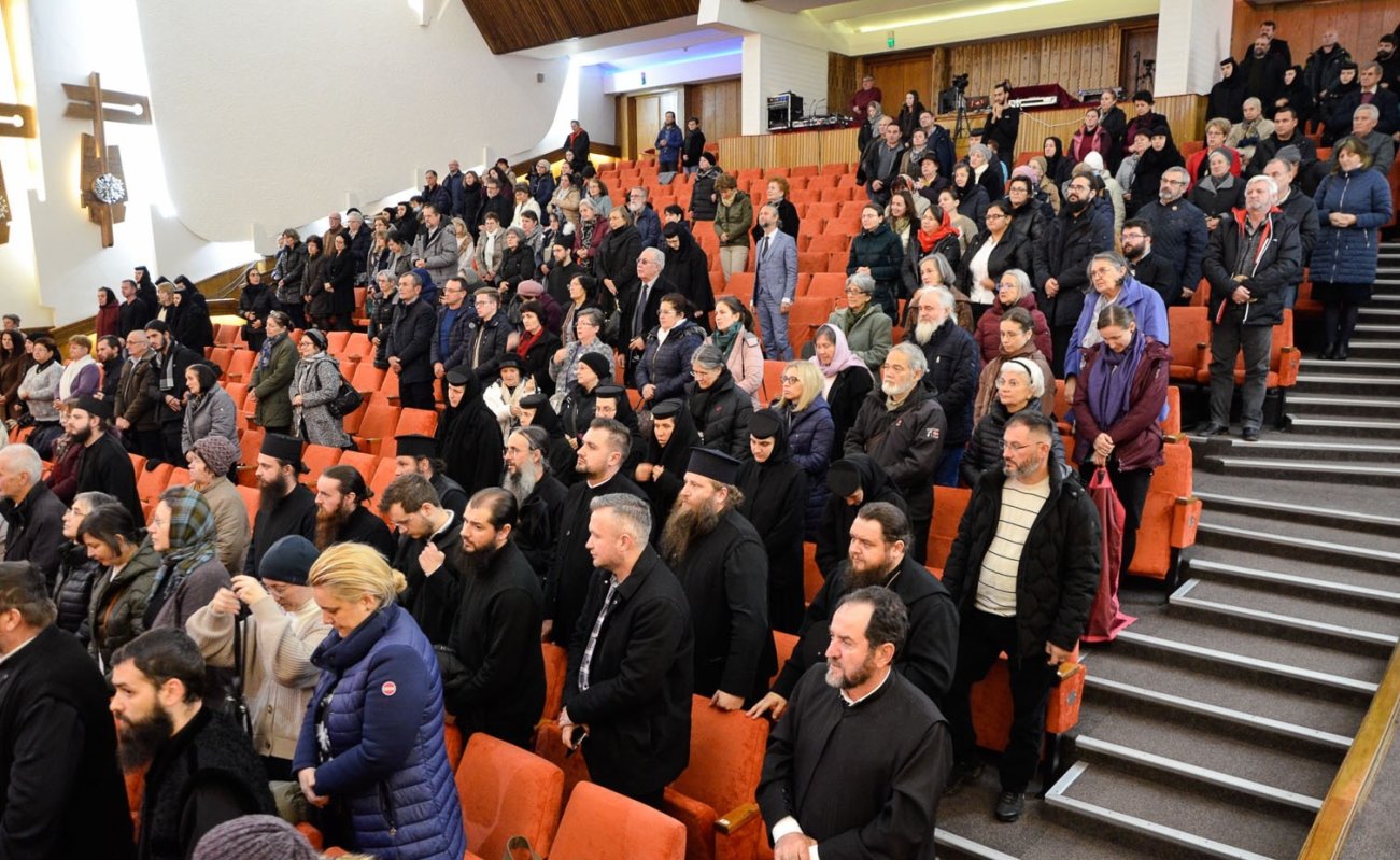 Sinaxă monahală şi conferinţe în Eparhia Devei și Hunedoarei 235260