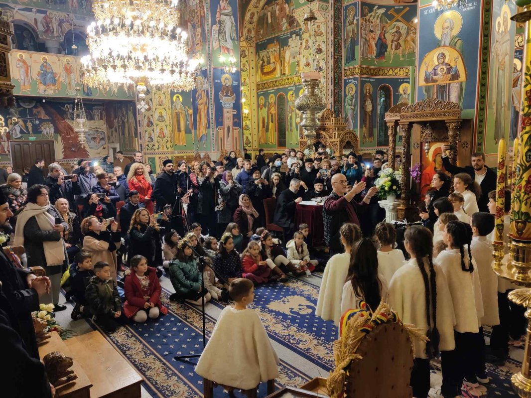 Selecție pentru spectacolul „Sfântul Nicolae în mijlocul copiilor” la Parohia Șerban Vodă 235530