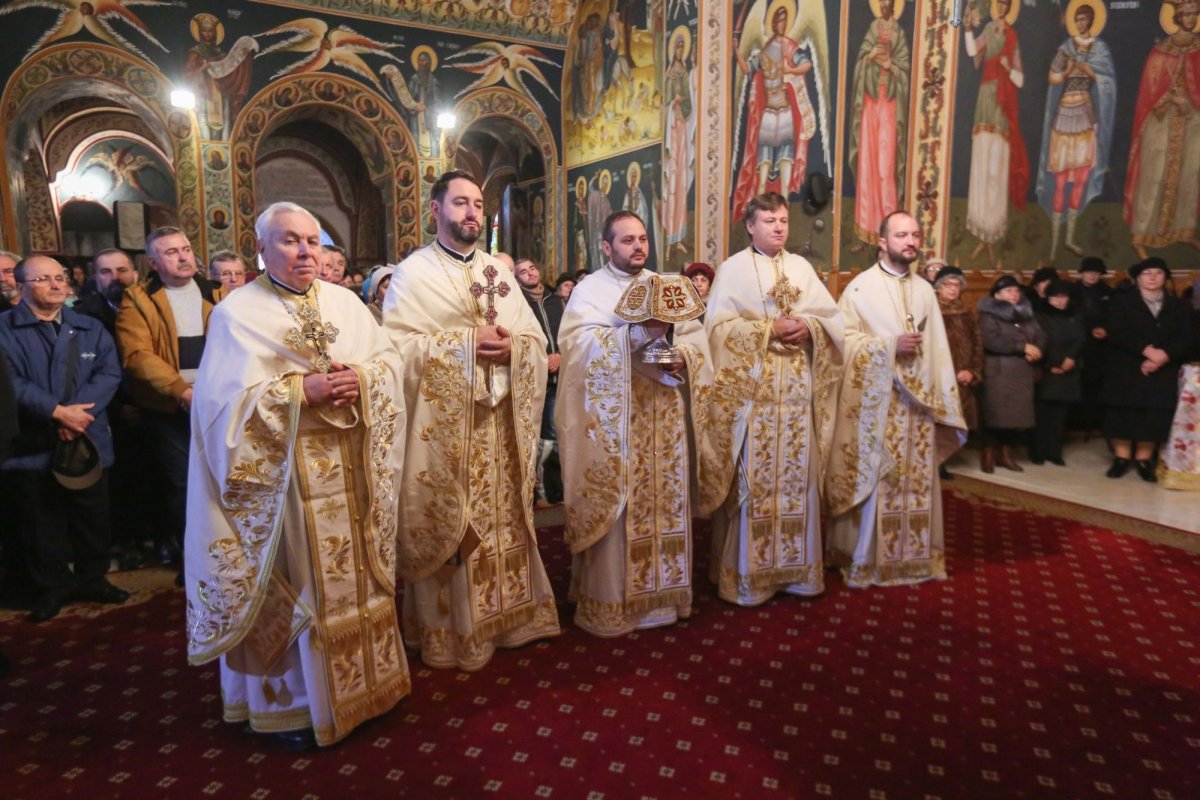 Biserica „Sfântul Apostol Andrei” din Buzău și-a cinstit ocrotitorul 235855