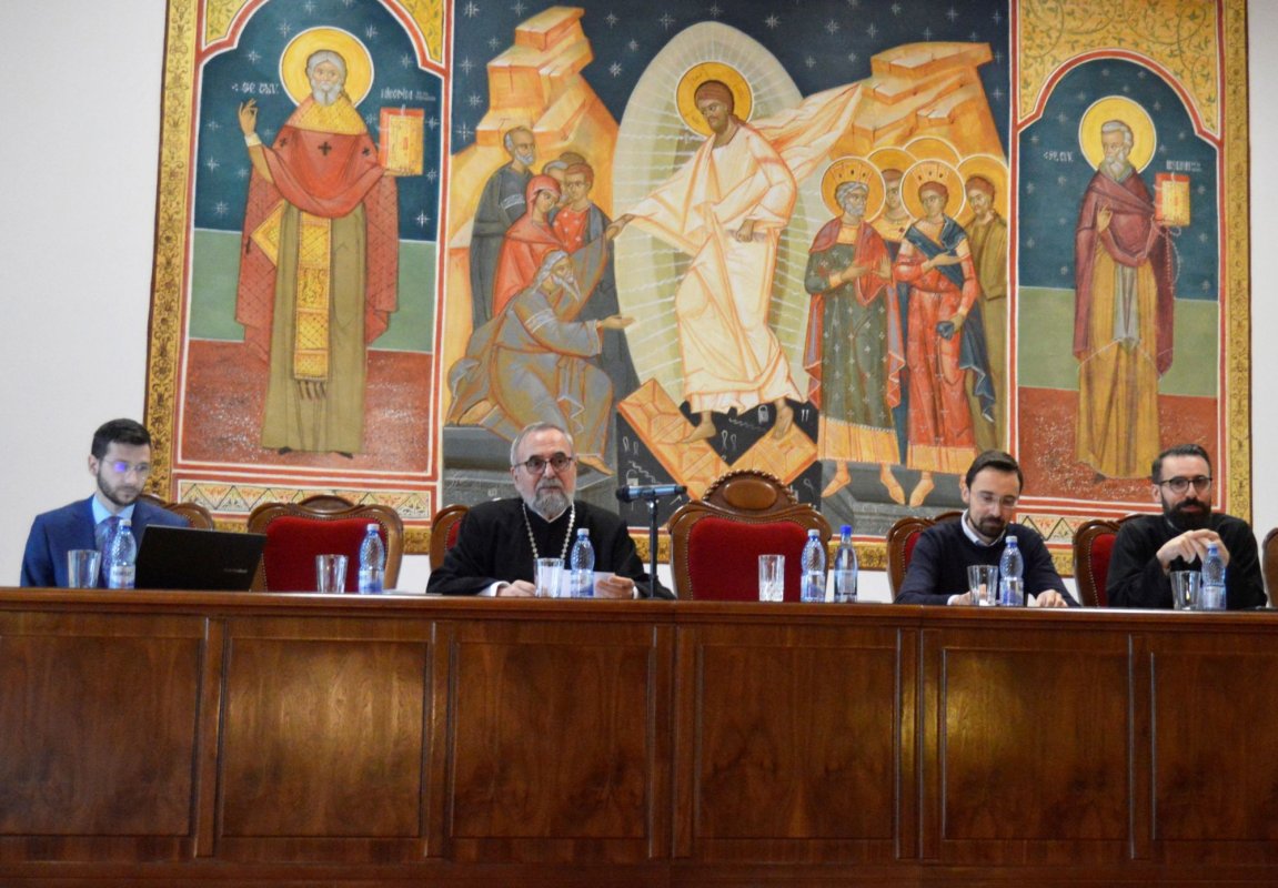 Simpozion la Craiova: „Sfântul Simeon Noul Teolog - 1000 de ani de la trecerea sa la cele veșnice” 235865