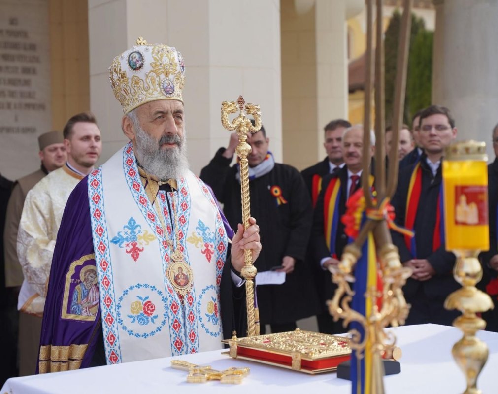 Zi de sărbătoare la Catedrala Încoronării din orașul Marii Uniri 235924