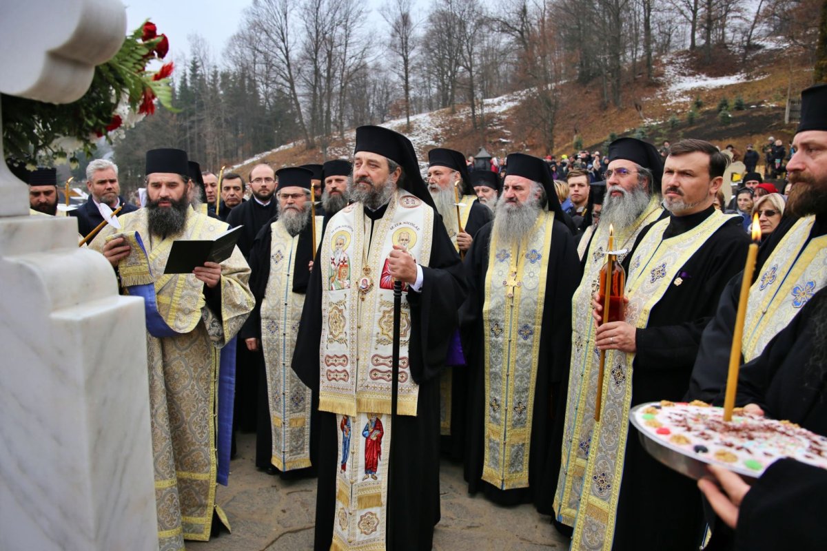 Părinții Cleopa Ilie, Ioanichie Bălan și Paisie Olaru au fost pomeniți la Mănăstirea Sihăstria 236051