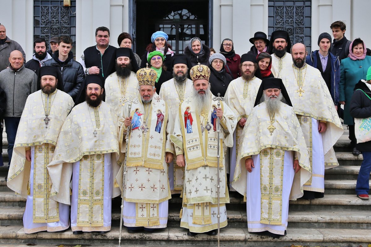 Doi mitropoliți au slujit în Catedrala Mitropolitană din Iași 236125