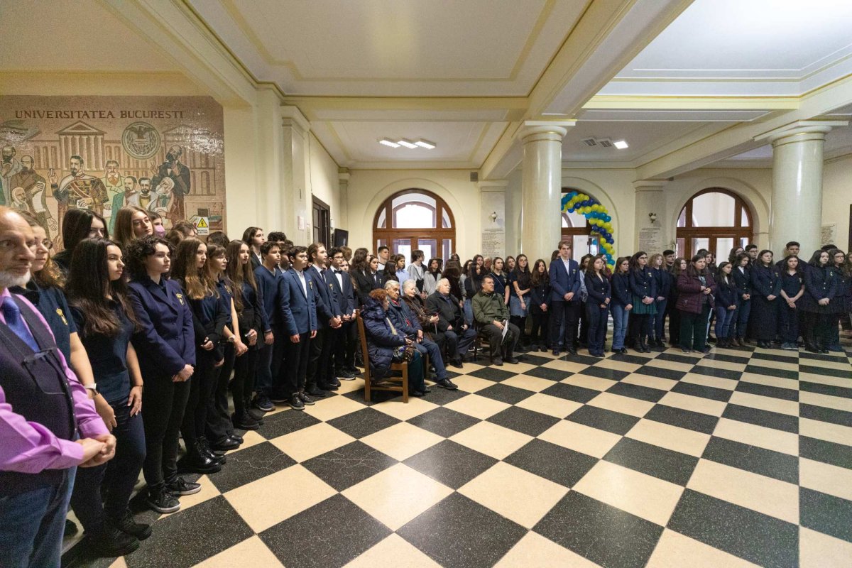 Ocrotitorul Colegiului Național „Sfântul Sava” sărbătorit cu emoție 236264