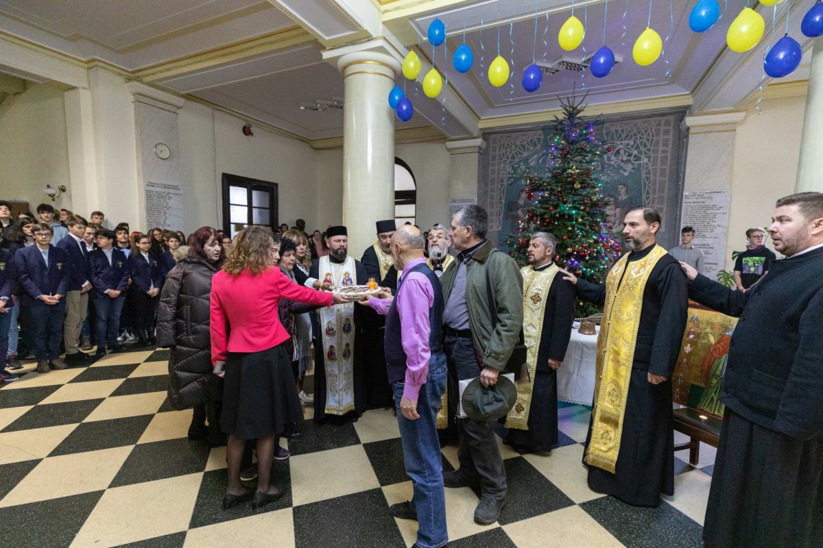 Ocrotitorul Colegiului Național „Sfântul Sava” sărbătorit cu emoție 236268