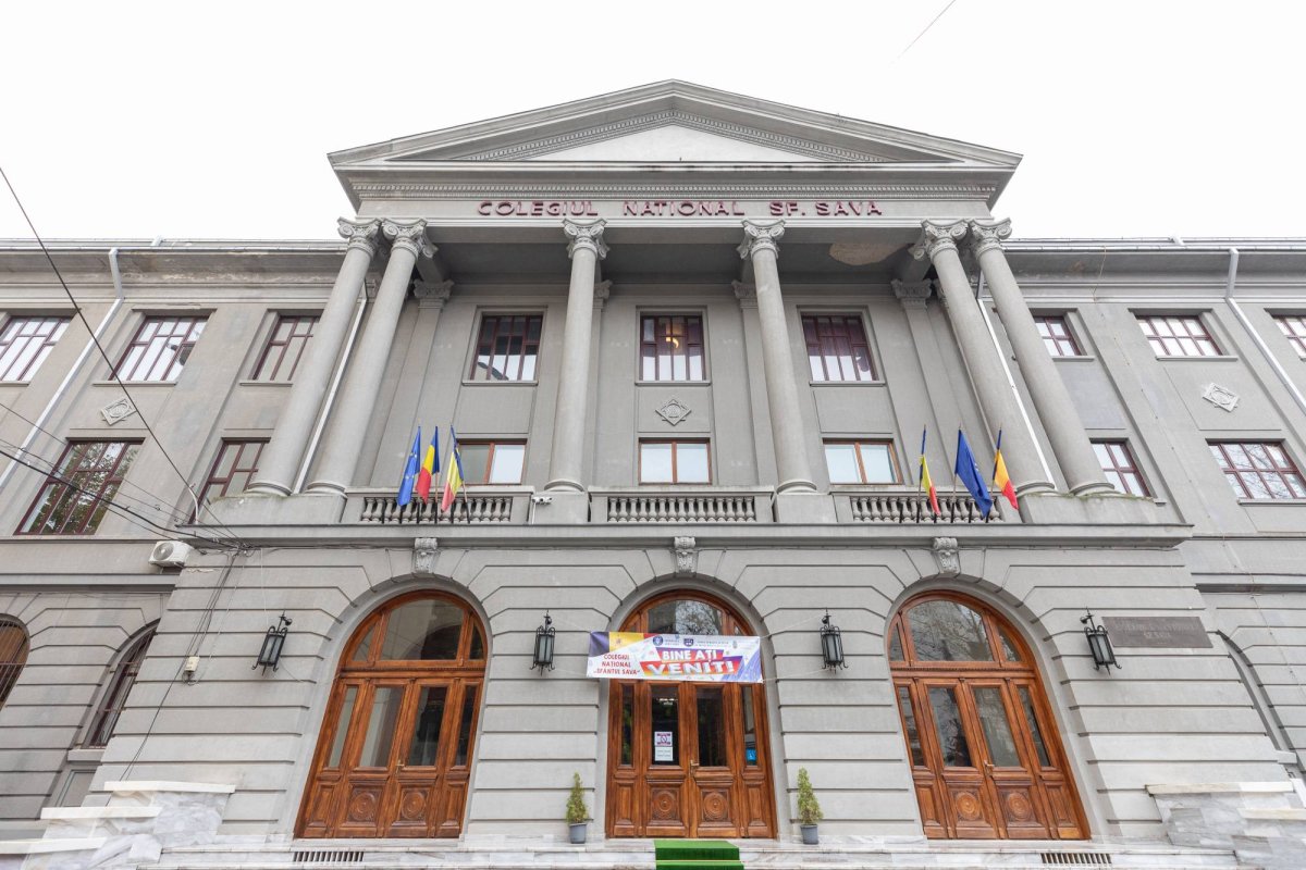 Ocrotitorul Colegiului Național „Sfântul Sava” sărbătorit cu emoție 236283