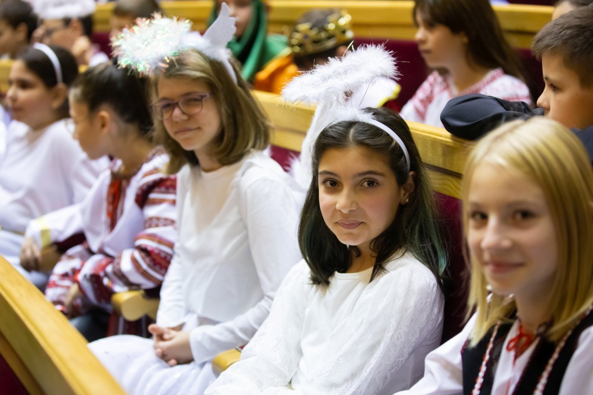 Spectacolul „Sfântul Nicolae în mijlocul copiilor” la Palatul Patriarhiei 236307