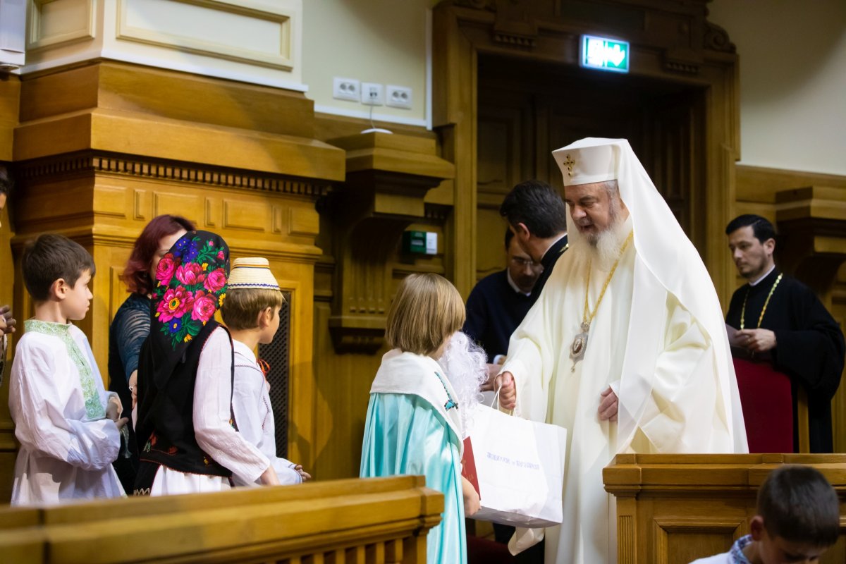 Spectacolul „Sfântul Nicolae în mijlocul copiilor” la Palatul Patriarhiei 236328