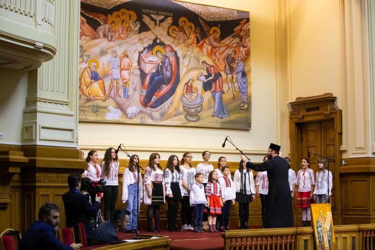 Spectacolul „Sfântul Nicolae în mijlocul copiilor” la Palatul Patriarhiei 236333