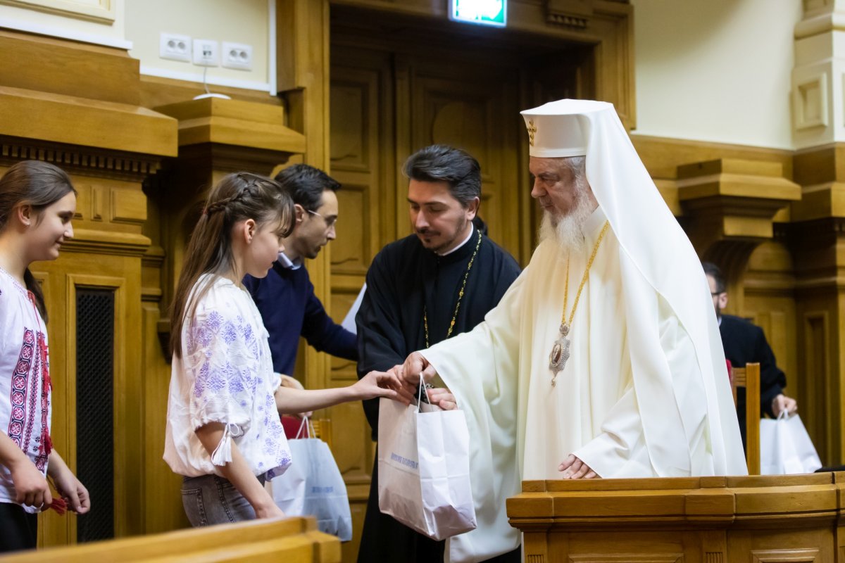 Spectacolul „Sfântul Nicolae în mijlocul copiilor” la Palatul Patriarhiei 236336