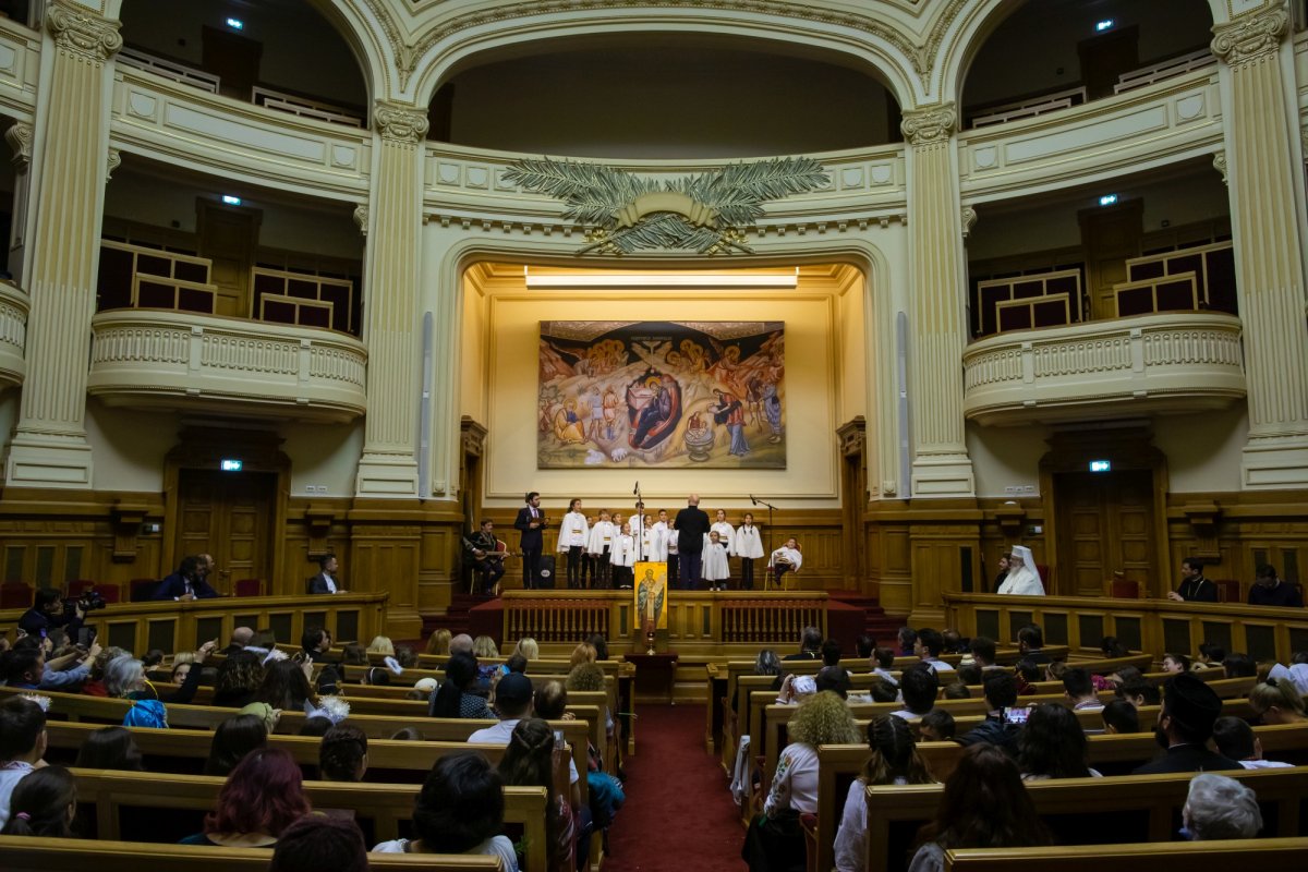 Spectacolul „Sfântul Nicolae în mijlocul copiilor” la Palatul Patriarhiei 236358