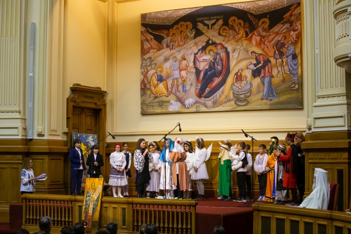 Spectacolul „Sfântul Nicolae în mijlocul copiilor” la Palatul Patriarhiei 236365