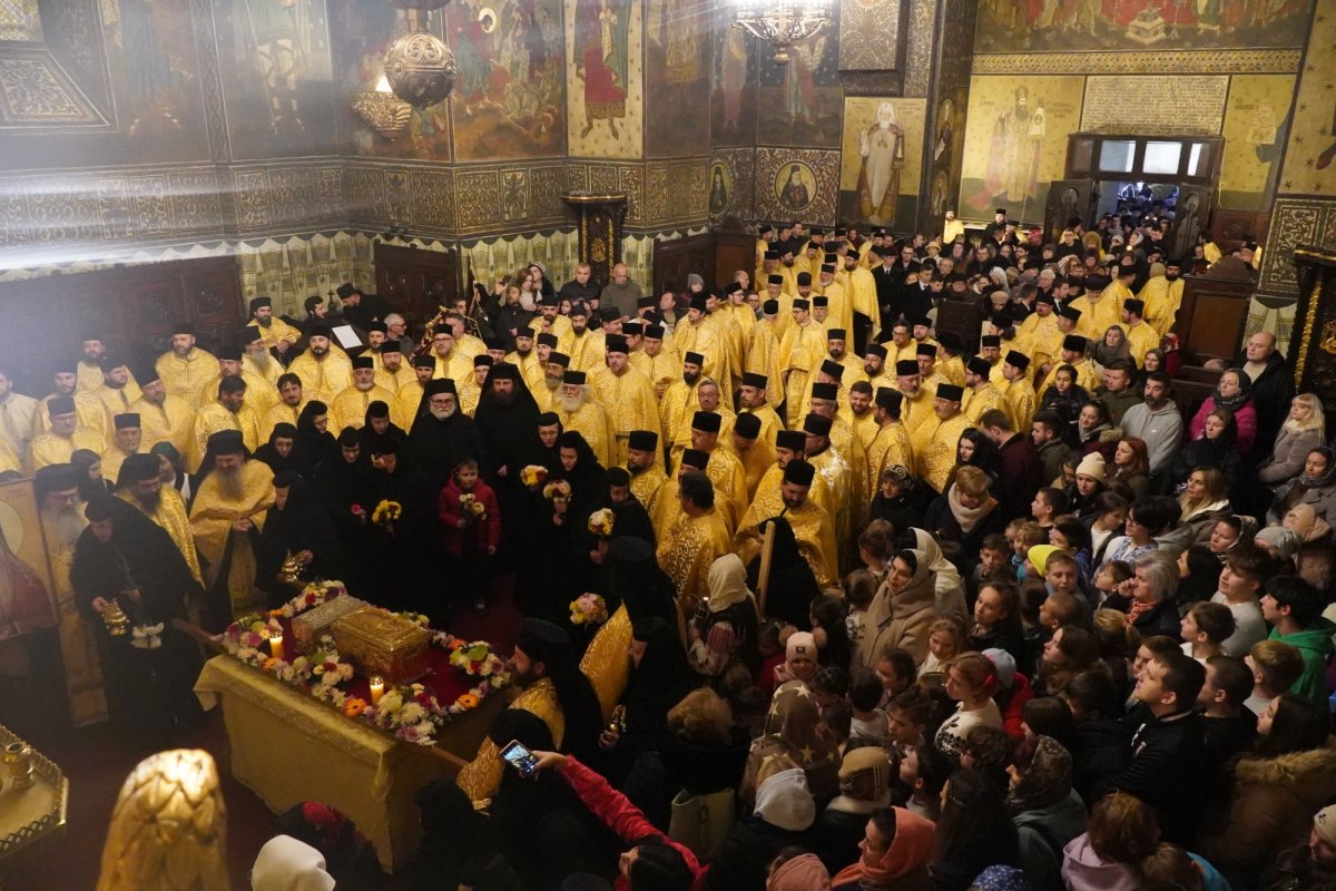 Trei decenii cu Sfântul Apostol Andrei în cetatea Galațiului 236290