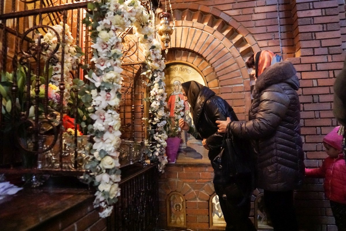 Evlavie și fidelitate pentru Sfânta de la Curtea de Argeș 236761