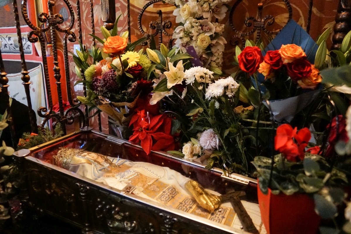 Evlavie și fidelitate pentru Sfânta de la Curtea de Argeș 236762