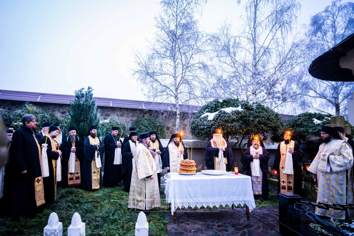 Pomenirea Episcopului Gherasim Putneanul la Mănăstirea Cămârzani 236809