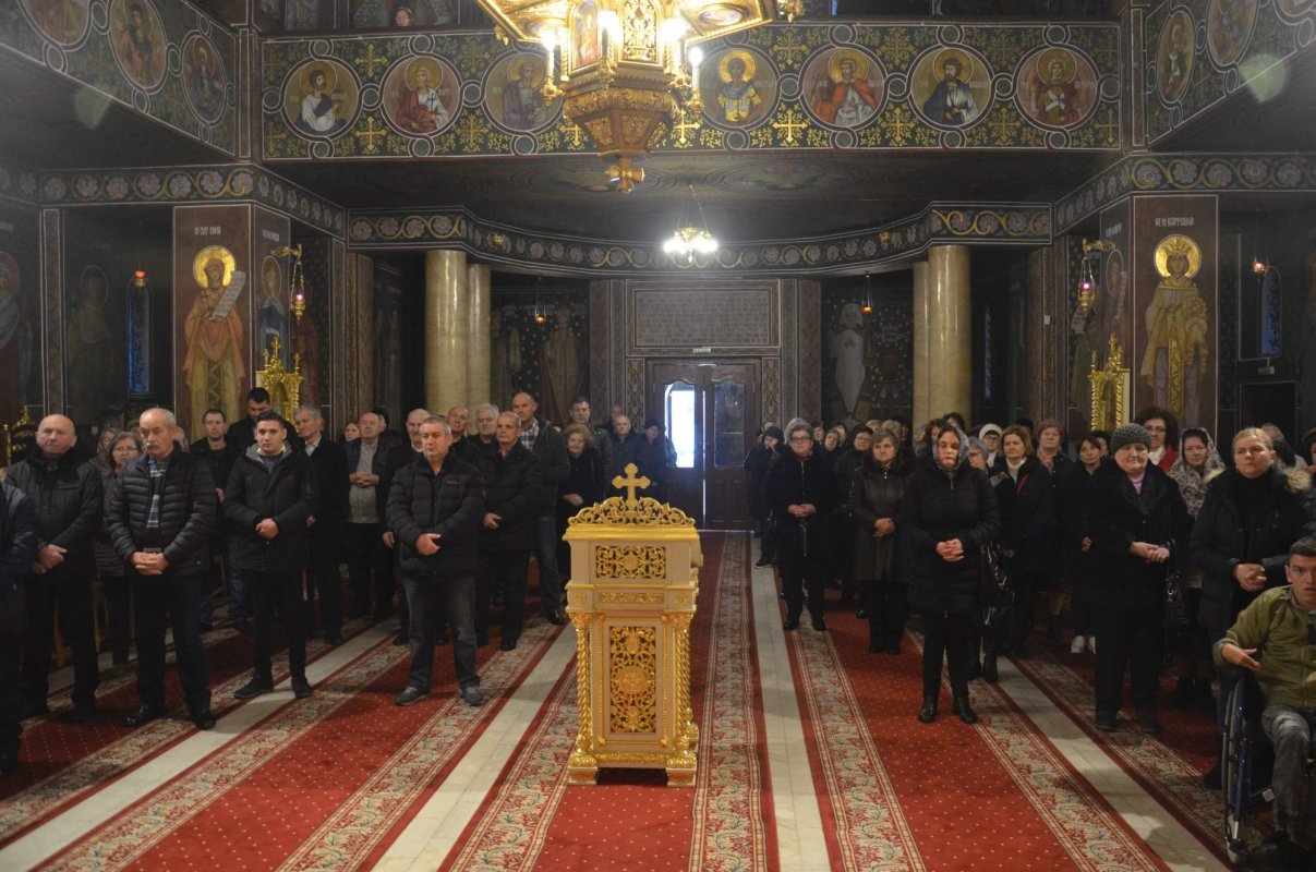 Sfântul Ierarh Nicolae, chip desăvârșit al iubirii dumnezeiești 236831