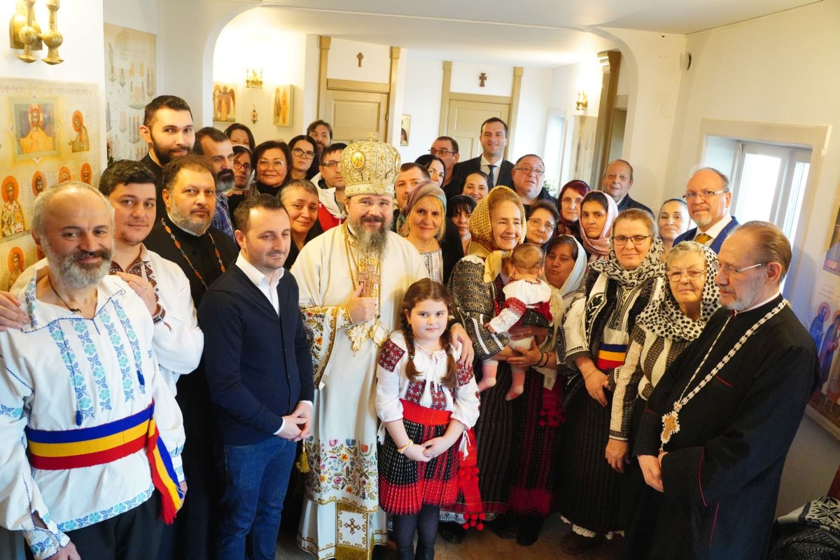 Slujiri și colinde românești în Episcopia Europei de Nord 236977